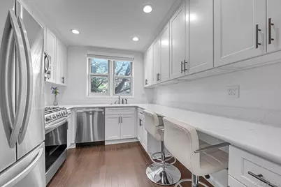 1390 Broadway #107, Hewlett, NY 11557 - Photo 8