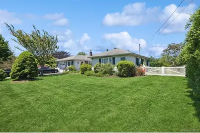 59 Wiltshire Street, Southampton, NY 11968 - Photo 10