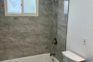 14 Chenango Dr, Bay Shore, NY 11706 - Photo 8