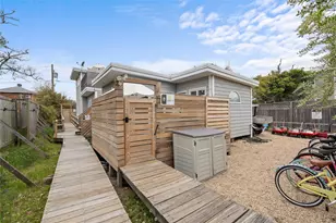 5 Champlain St, Ocean Beach, NY 11706 - Photo 42