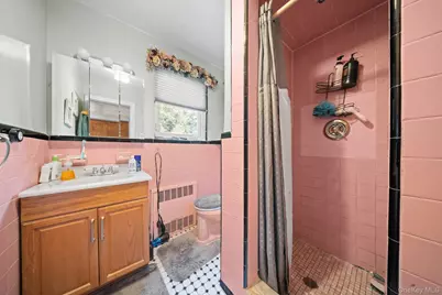 2816 215th Place, Bayside, NY 11360 - Photo 14