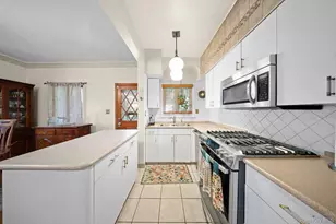 28-16 215th Pl, Bayside, NY 11360 - Photo 6