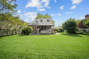 28-16 215th Pl, Bayside, NY 11360 - Photo 24