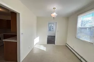 54 Hickory Rd, Port Washington, NY 11050 - Photo 6