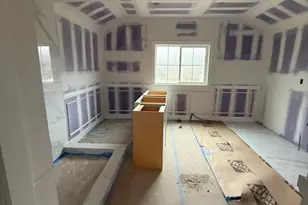 85 Roundtree Dr, Plainview, NY 11803 - Photo 12