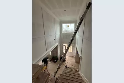 85 Roundtree Drive, Plainview, NY 11803 - Photo 10