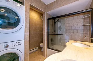 21 Canterbury Rd, Great Neck, NY 11021 - Photo 20