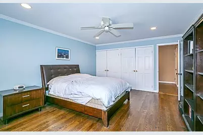 21 Canterbury Road #0, Great Neck, NY 11021 - Photo 16