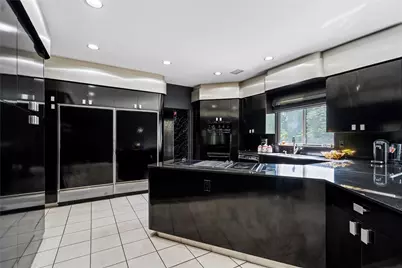 2 Harbor Court W, Roslyn, NY 11576 - Photo 10