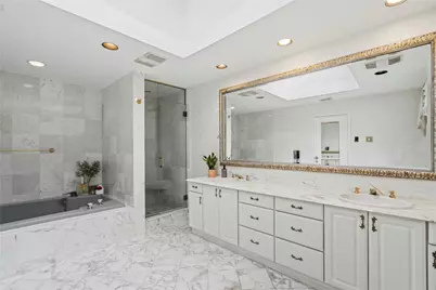 2 Harbor Court W, Roslyn, NY 11576 - Photo 16