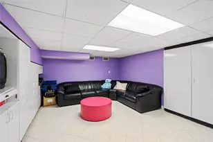 2 Harbor Ct W, Roslyn, NY 11576 - Photo 22