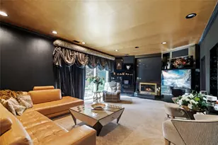 2 Harbor Ct W, Roslyn, NY 11576 - Photo 8