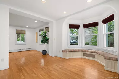 551 Minnieford Avenue, Bronx, NY 10464 - Photo 6