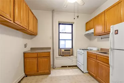 83-52 Talbot Street #2H, Kew Gardens, NY 11415 - Photo 6