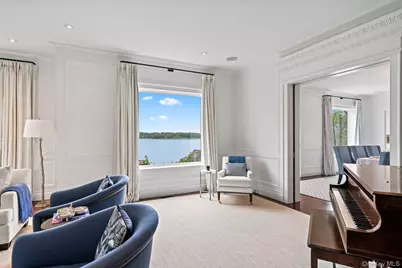 998 West  Shore Road, Mill Neck, NY 11771 - Photo 6