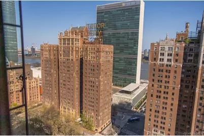 320 E 42nd Street #2218, New York, NY 10017 - Photo 16