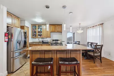 495 Odell Avenue #8B, Yonkers, NY 10703 - Photo 6