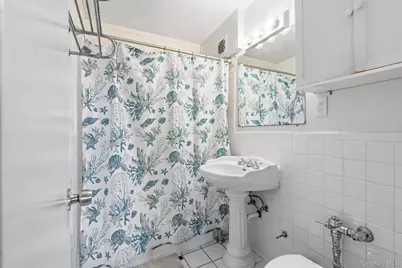 495 Odell Avenue #8B, Yonkers, NY 10703 - Photo 14