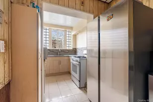 712 E 40th St, Brooklyn, NY 11210 - Photo 10