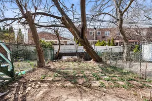 712 E 40th St, Brooklyn, NY 11210 - Photo 20