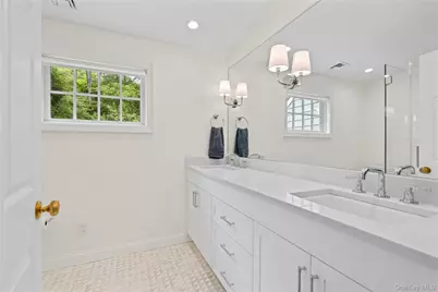 18 Matinecock Farms Road, Glen Cove, NY 11542 - Photo 24