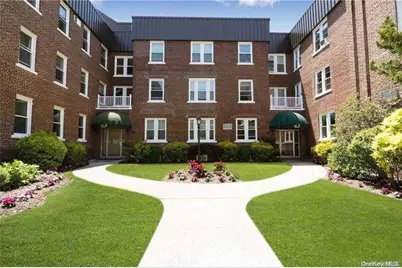 185 Atlantic Avenue #C-1, Lynbrook, NY 11563 - Photo 1