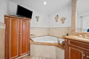 10 Bulaire Rd, East Rockaway, NY 11518 - Photo 24