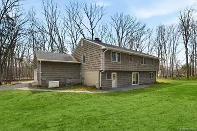 1610 Croton Lake Road, Yorktown Heights, NY 10598 - Photo 32
