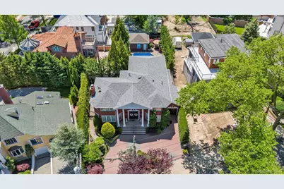 4 Point Crescent, Whitestone, NY 11357 - Photo 28