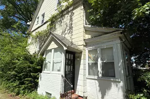 154-21 Ash Ave, Flushing, NY 11355 - Photo 2