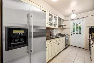 17-12 Starr St, Ridgewood, NY 11385 - Photo 4