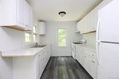 17 Rear Chapel Street, Ellenville, NY 12428 - Photo 10