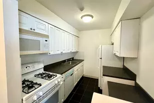 71 Pointe Cir S, Coram, NY 11727 - Photo 2