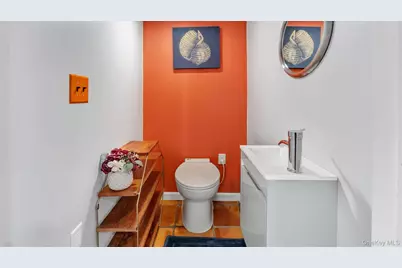 143 Hallock Street, Riverhead, NY 11901 - Photo 32