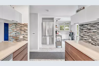 143 Hallock Street, Riverhead, NY 11901 - Photo 16