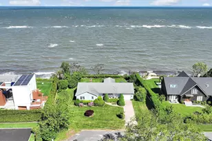 545 Glen Ct, Cutchogue, NY 11935 - Photo 2