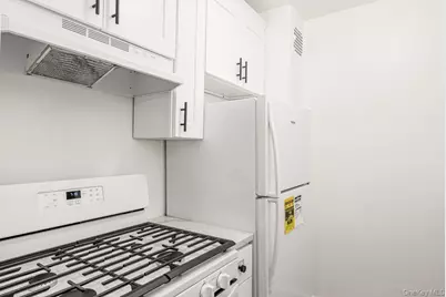 67-50 Thornton Place #3K, Forest Hills, NY 11375 - Photo 6