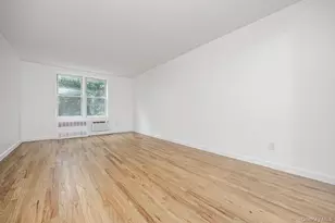 67-50 Thornton Pl, Forest Hills, NY 11375 - Photo 10