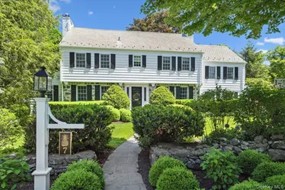 7 Meadow Place, Larchmont, NY 10538 - Photo 2