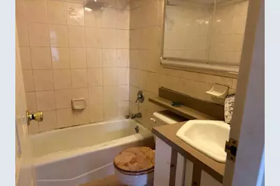 353 Ocean Avenue #4G, Brooklyn, NY 11226 - Photo 6