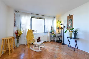 6120 Grand Central Pkwy, Forest Hills, NY 11375 - Photo 6