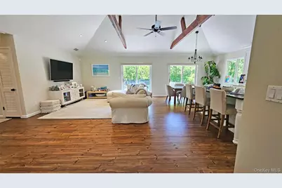 11 John Street, Westhampton Beach, NY 11978 - Photo 14