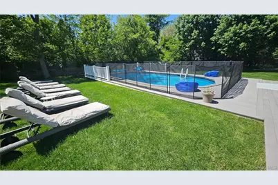 11 John Street, Westhampton Beach, NY 11978 - Photo 6