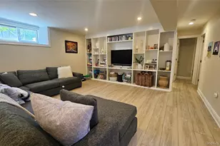 11 John St, Westhampton Beach, NY 11978 - Photo 32