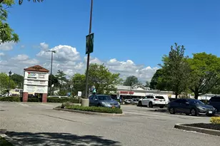 13 Linwood Rd S, Port Washington, NY 11050 - Photo 2