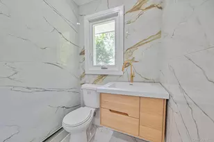 1 Parkhill Ct, Huntington, NY 11743 - Photo 14