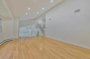 1 Parkhill Ct, Huntington, NY 11743 - Photo 16