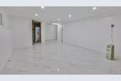 1 Parkhill Court, Huntington, NY 11743 - Photo 28