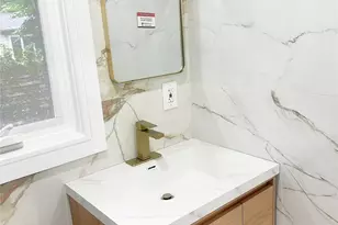 1 Parkhill Ct, Huntington, NY 11743 - Photo 38