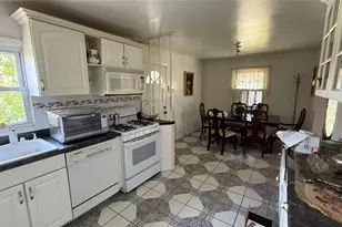 128-36 Hook Creek Blvd, Rosedale, NY 11422 - Photo 6